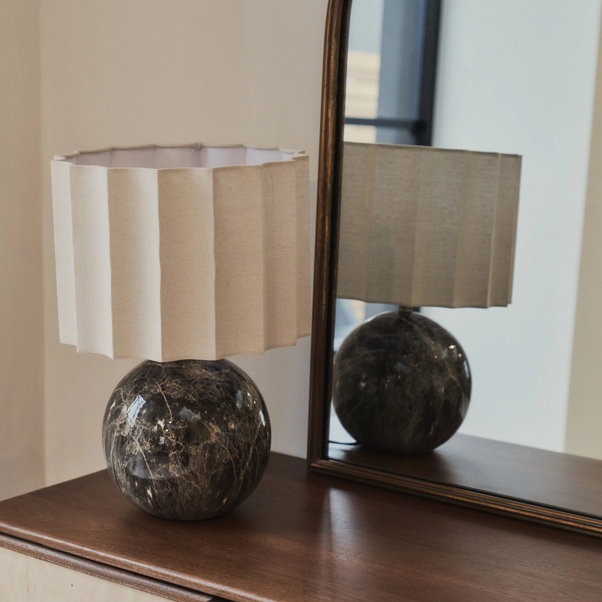 Amelia Arched Mantel Mirror - Elegant Antique Gold Fireplace Mirror - 100 x 87 cm Spiegel Weltt