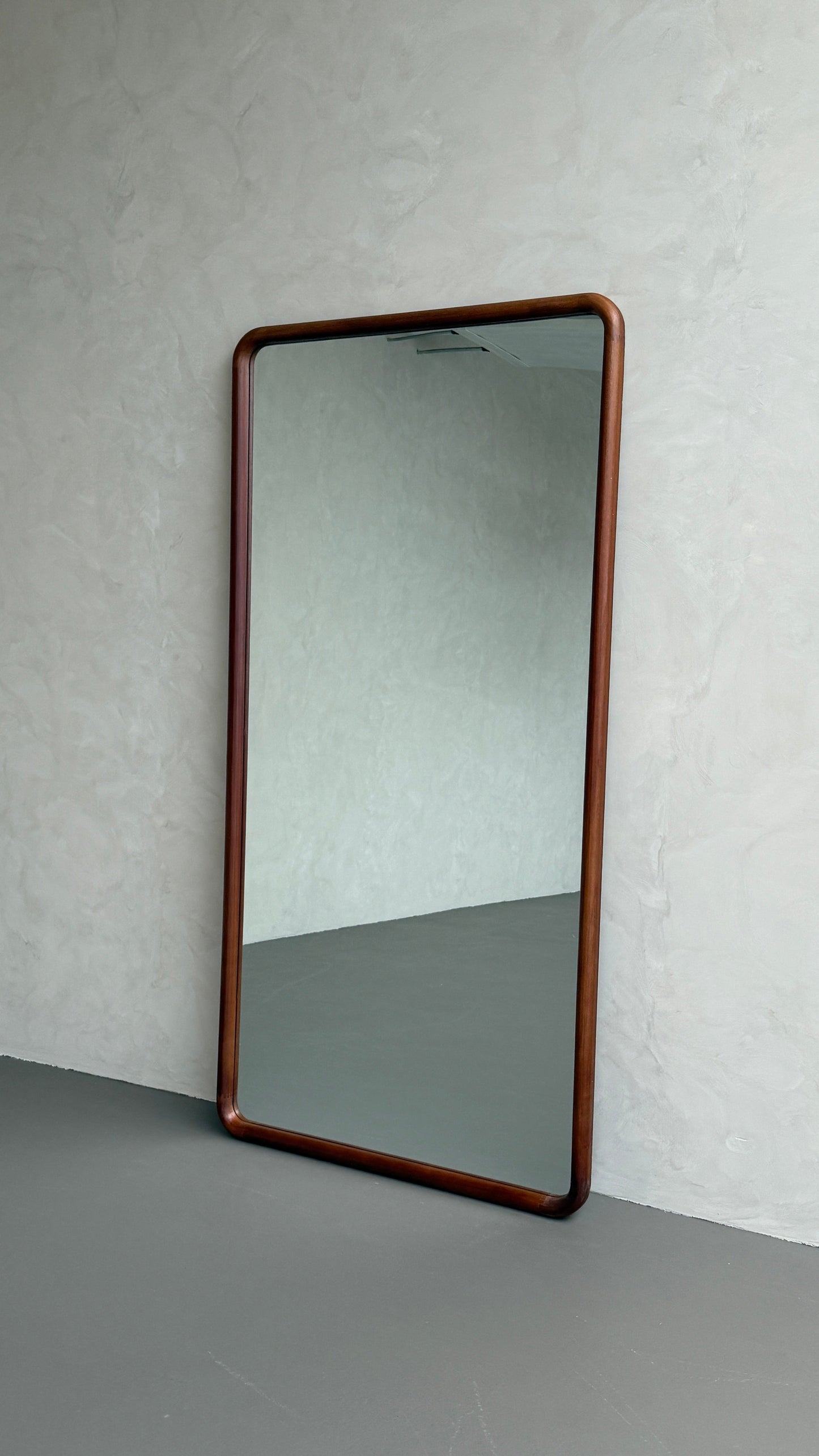 Elin Walnut – Rectangular Solid Wood Floor Mirror 200 x 100 cm Mirrorum