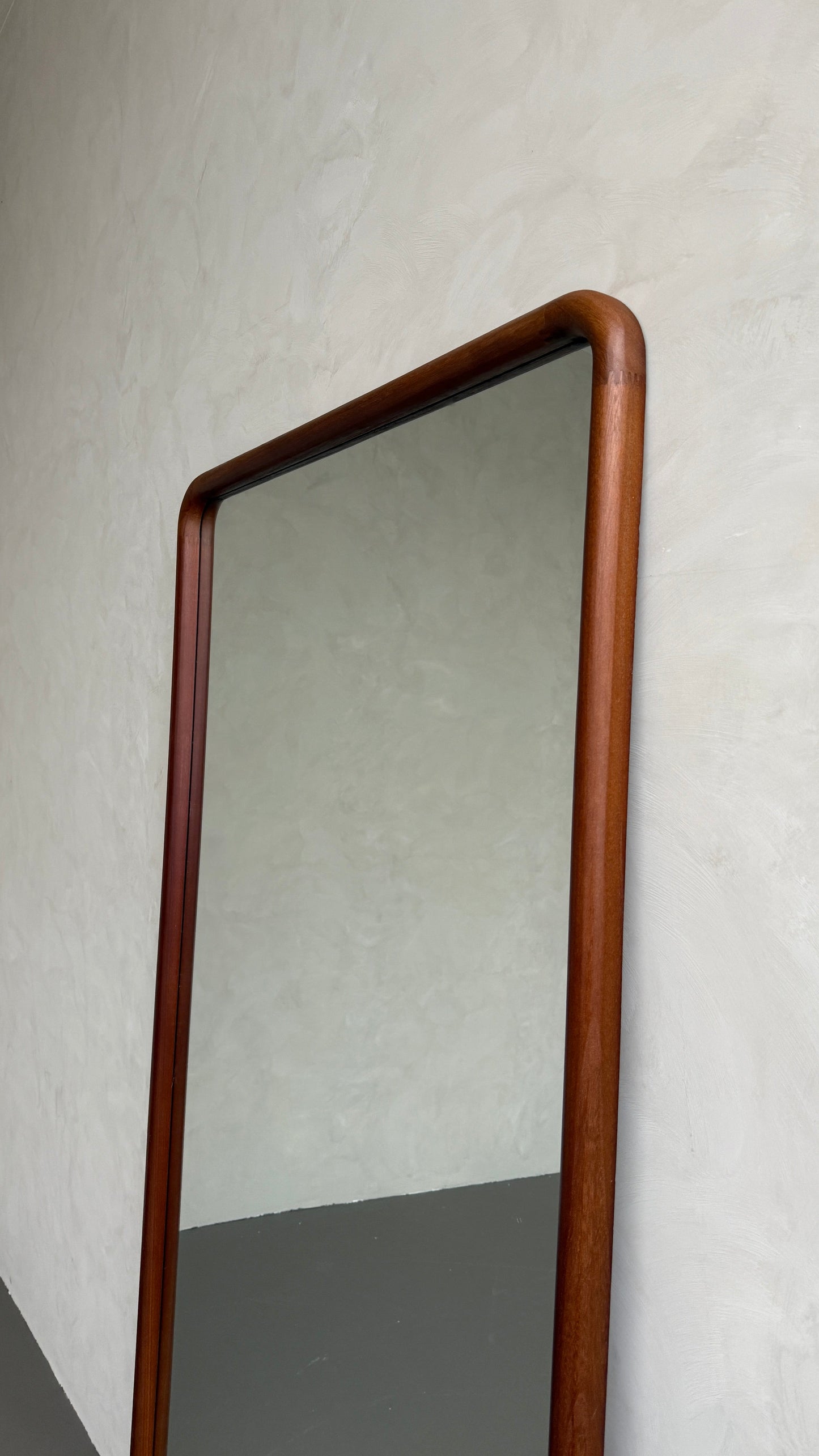 Elin Walnut – Rectangular Solid Wood Floor Mirror 200 x 100 cm Mirrorum